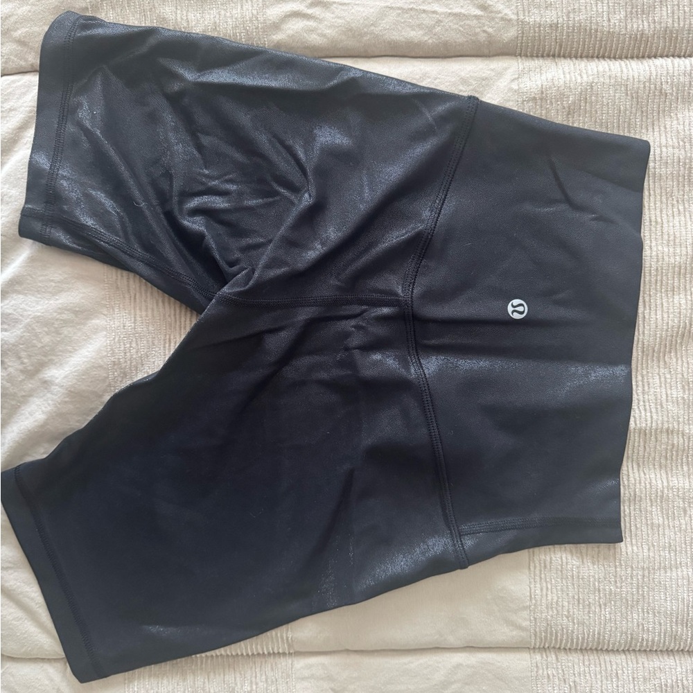 Lululemon Black Biker Shorts 8” High Rise Align Metallic Shine Print Size 4